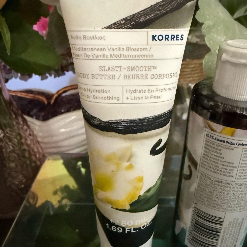 🆕🍨 KORRES “MEDITERRANEAN VANILLA BLOSSOM” TRAVEL SIZE BODY CARE SET. NEW SEALED - Picture 3 of 4